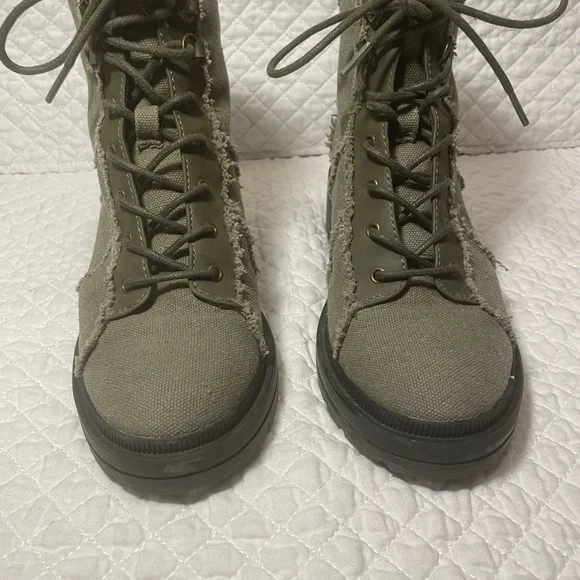 Olive Green Rocket Dog Women's boots - Picture 2 of 6